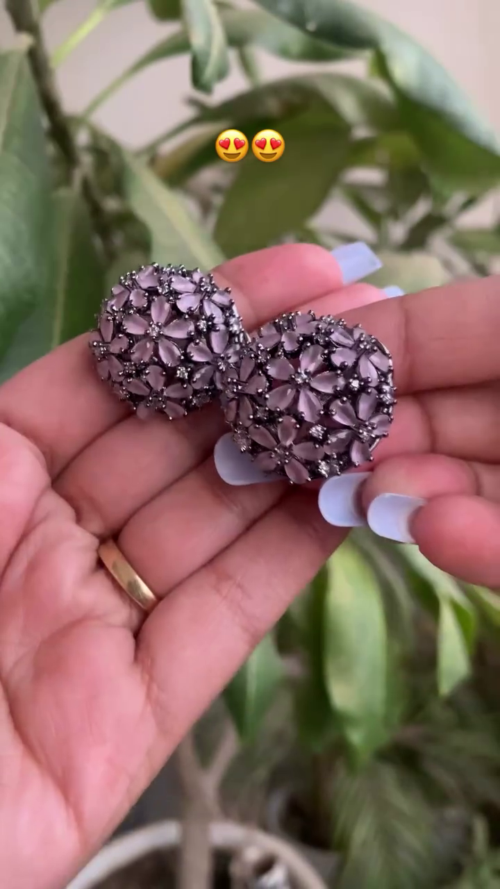 从“萨马沙珠宝”中获得氧化的银耳的银•印度南部的珠宝