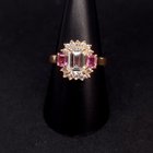 复古 - 启发的订婚戒指，我设计并用粉红色的金，钻石和粉红色的蓝宝石制成