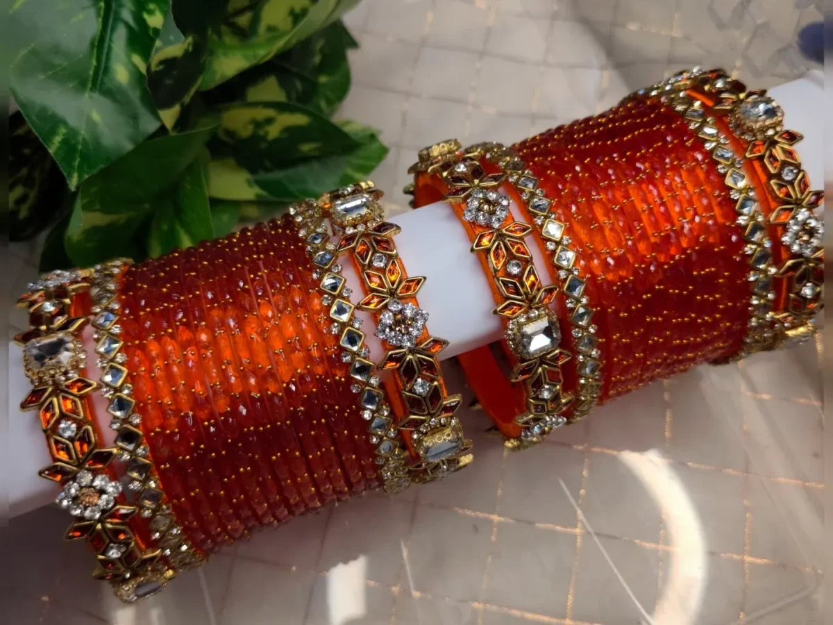 Beautiful Glass Bangles Set From