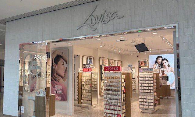 Loveisa在Queensgate Peterborough开设了第一家地区商店