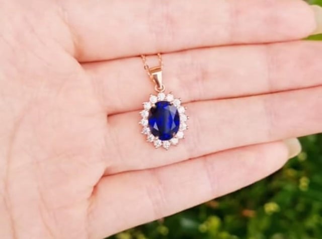 这个存款太久了吗？如果我要求珠宝商减少他的长度，他会始终具有美学吸引力和坚定的插座吗？在18 K时为3.6克黄金。请让我知道您的想法。谢谢！