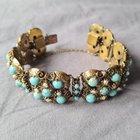 想要了解有关此手镯的更多信息