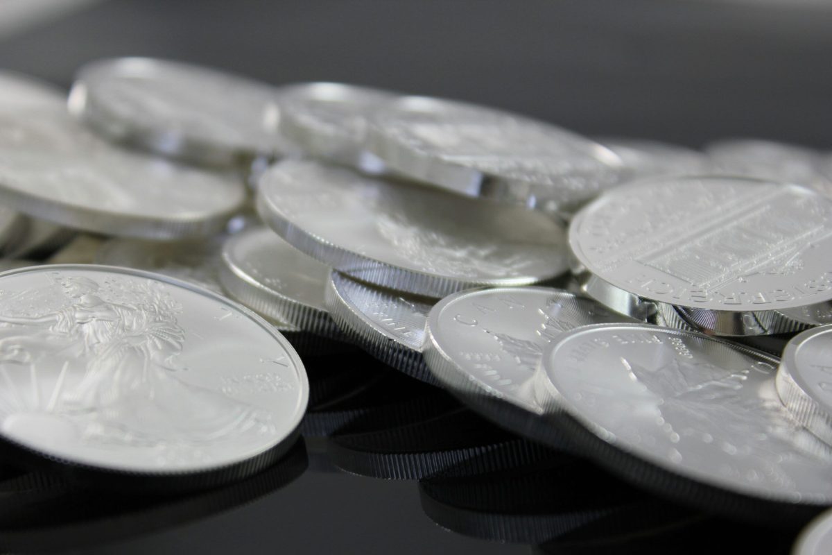 金钱将近45美元的品牌经济趋势