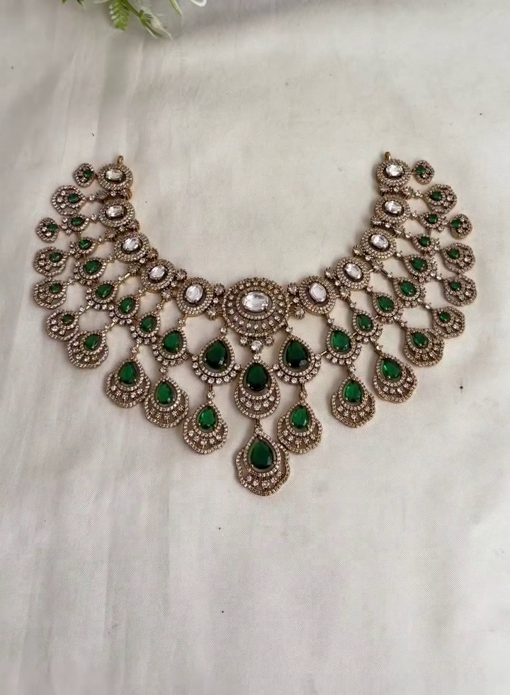 AD and Victorian Finish Necklace From