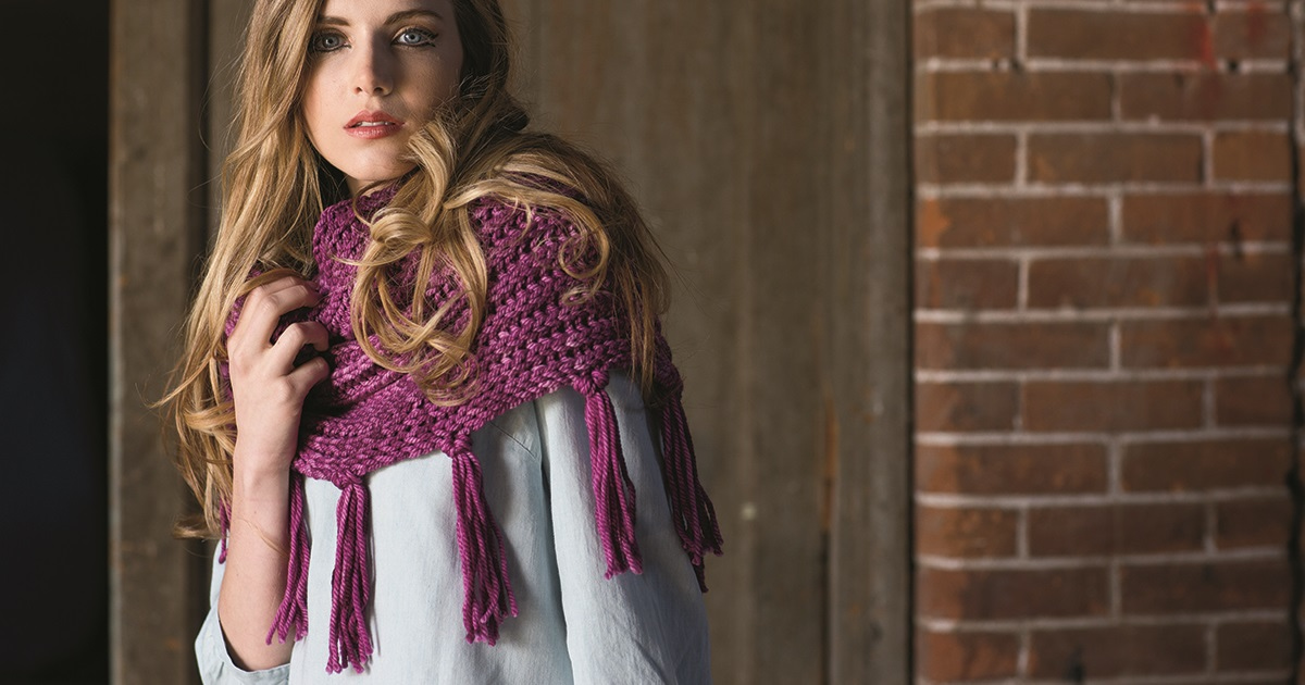 Caen Cowl knitting pattern by Deborah Helmke