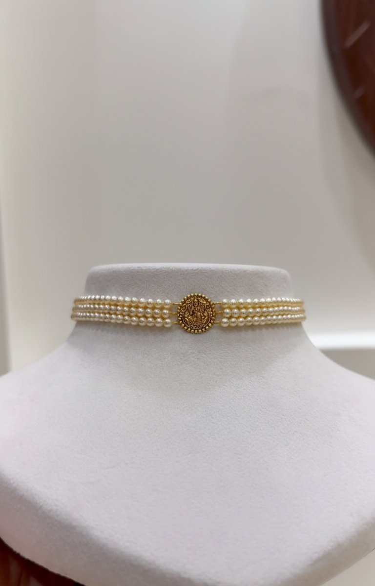 Lakshmi Pendant Pearl Choker From