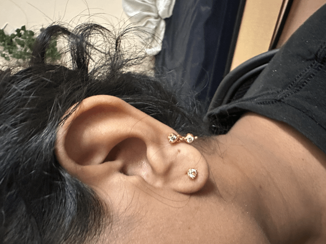 我即将从第二耳垂退休，并希望为我的第一耳垂提供探索/耳饰！