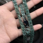 你觉得古巴翡翠手链看起来像塑料吗？您对于翡翠首饰有何看法？